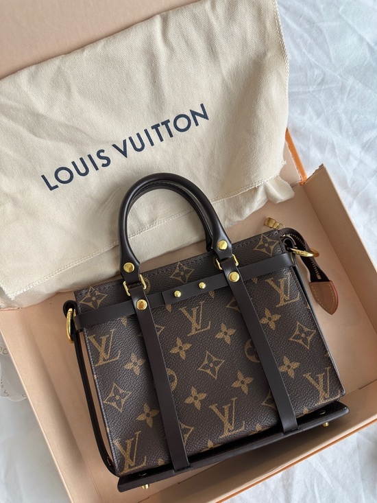 Louis Vuitton Handbags - Louis Vuitton Toiletry Pouch 19